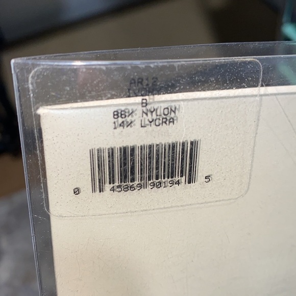 Giorgio Armani pantyhose - Picture 4 of 5